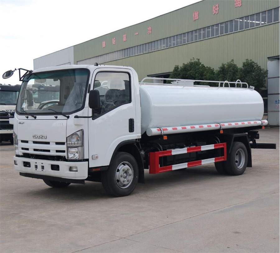 Isuzu 7000 Liters Water Bowser Truck