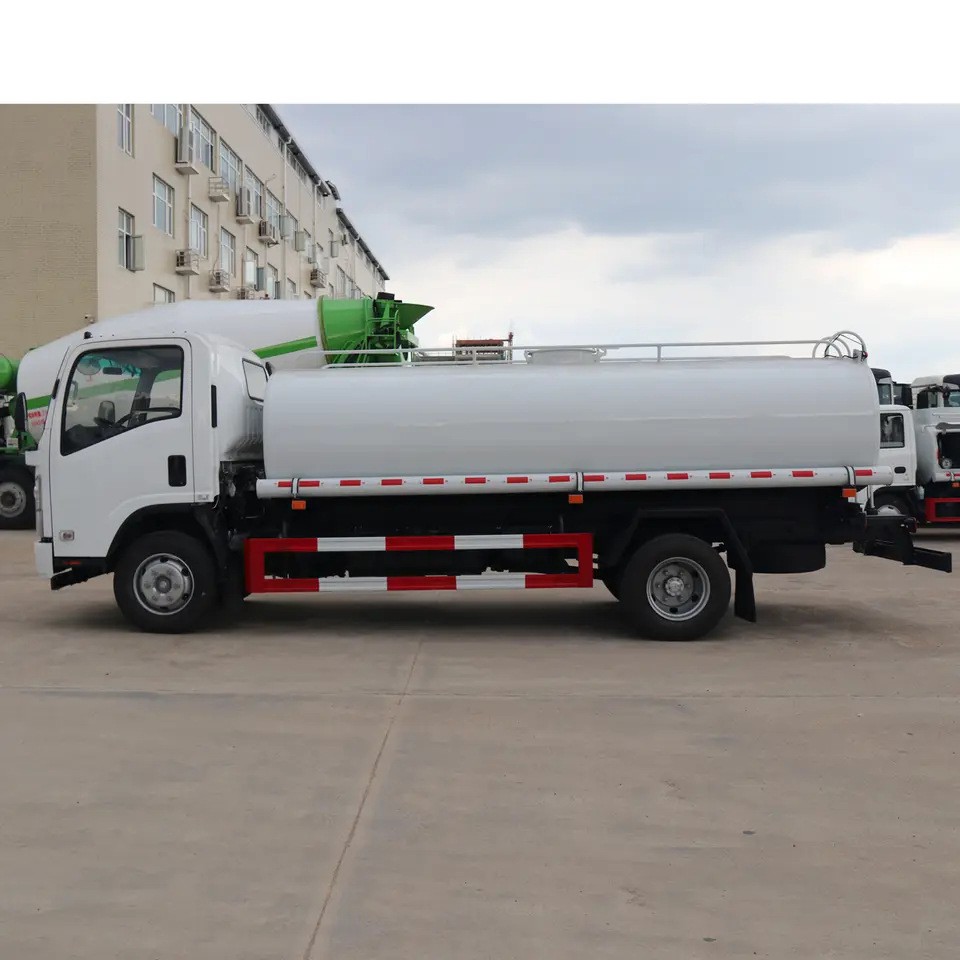 Isuzu 7000 Liters Water Bowser Truck