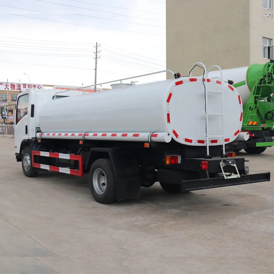 Isuzu 7000 Liters Water Bowser Truck