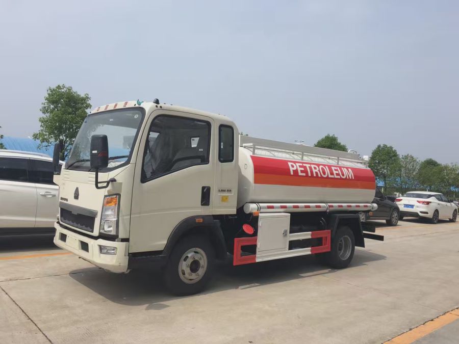 Oil Fuel Tanker Truck With Dispenser Refilling System