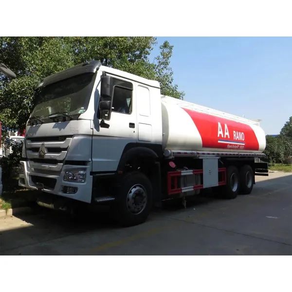 HOWO 18000 Liters Oil Tank Truck
