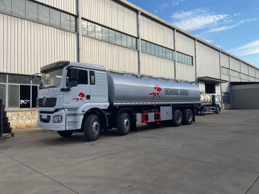 Shacman H3000 30CBM Fuel Tanker Truck