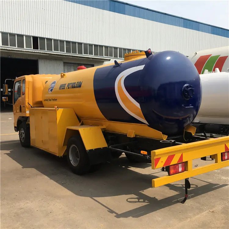 HOWO Light Duty 2mt 3000Liter LPG Gas Bob