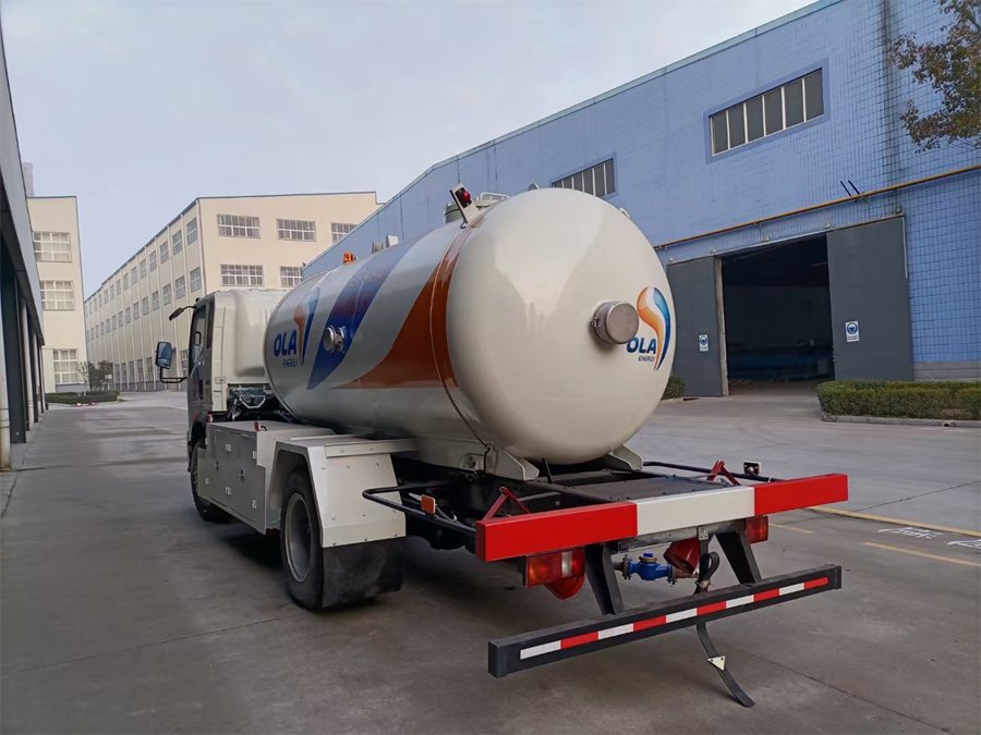 5000L Propane Gas Cylinder Refilling Truck