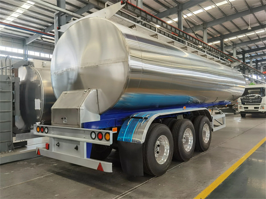 3 Axle Stainless Steel 36000L 36cbm Milk Transport Tank Trailer with CIP System