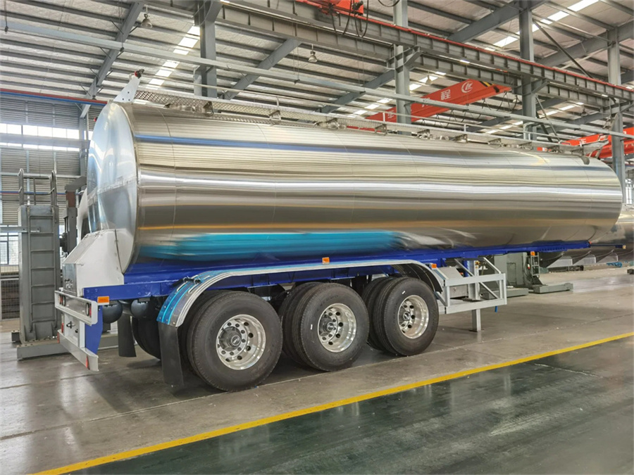 3 Axle Stainless Steel 36000L 36cbm Milk Transport Tank Trailer with CIP System