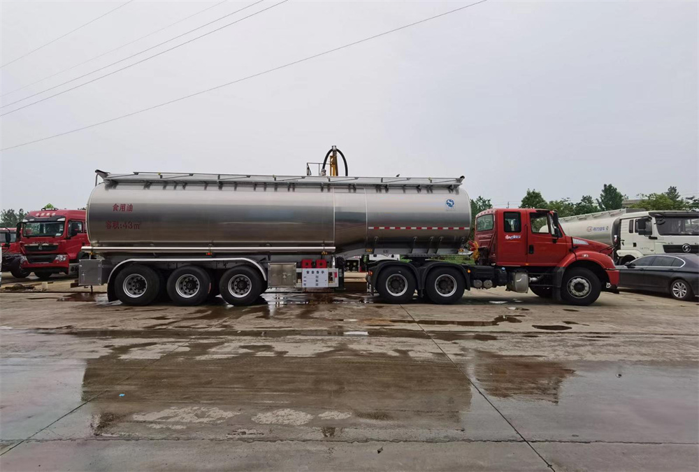 3 Axles 43000 Liters 43cbm Aluminum Alloy Edible Vegetable Palm Oil Transport Trailer