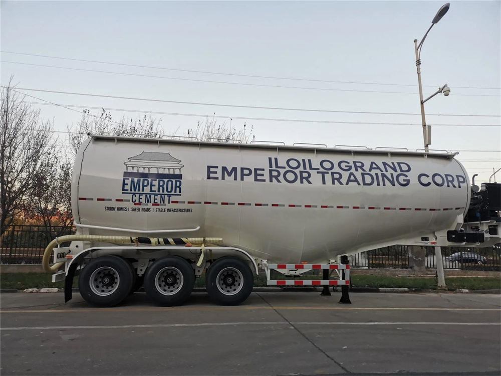3 Axles 60cbm V Type Dry Bulk Powder Tank Semi Trailer with Air Compressor