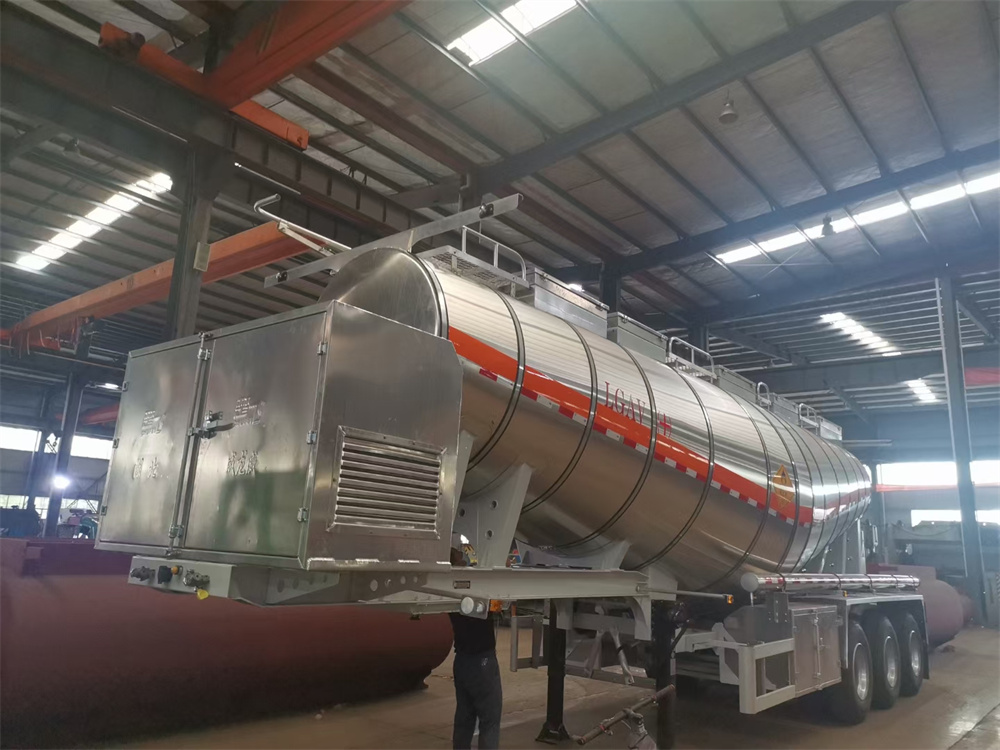 3 Axles 25cbm V Shape Insulated Ammonium Nitrates Emulsion Chemical Tank Trailer