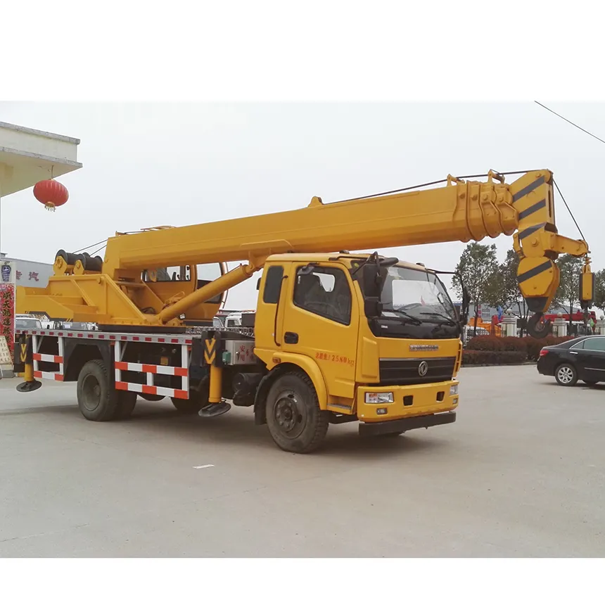 4X2 6Wheels Dongfeng Truck Mounted 12t Loading Crane Telescope Boom 4 Jibs 32M