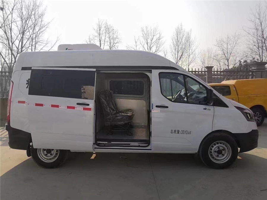 vaccine Refrigerated Van Truck