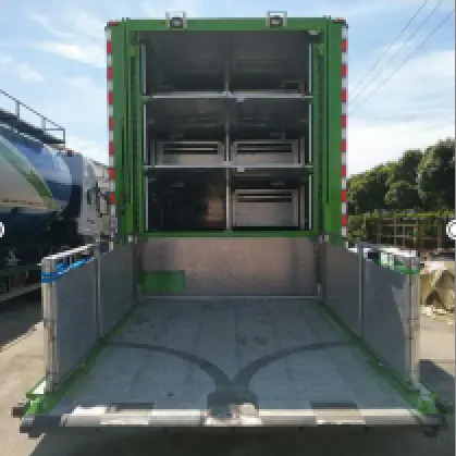 3 Axles Livestock Transport Trailer for Pig Swine Goats Sheep Animal Delivery