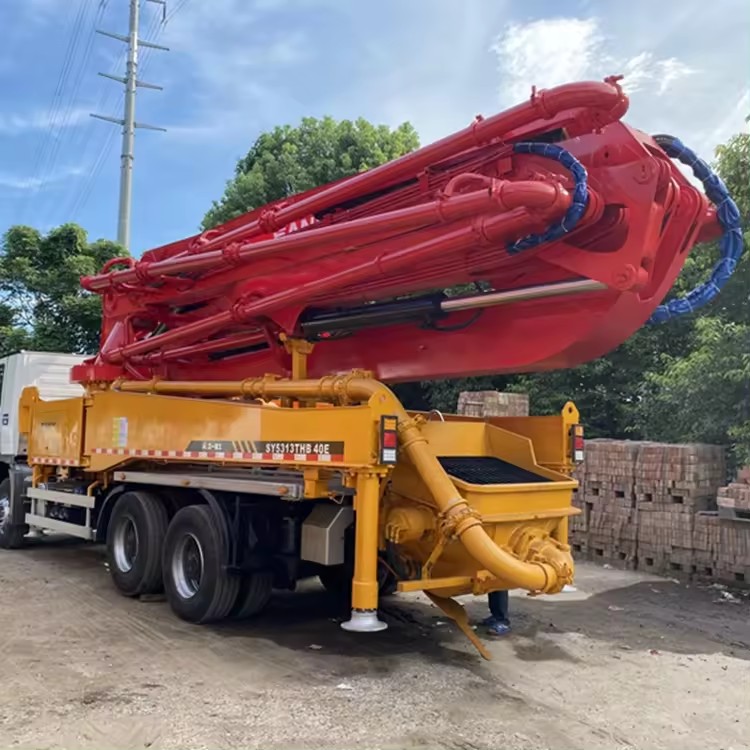 Mercedes-Benz 43m Mounted Concrete Mixer Pump Truck
