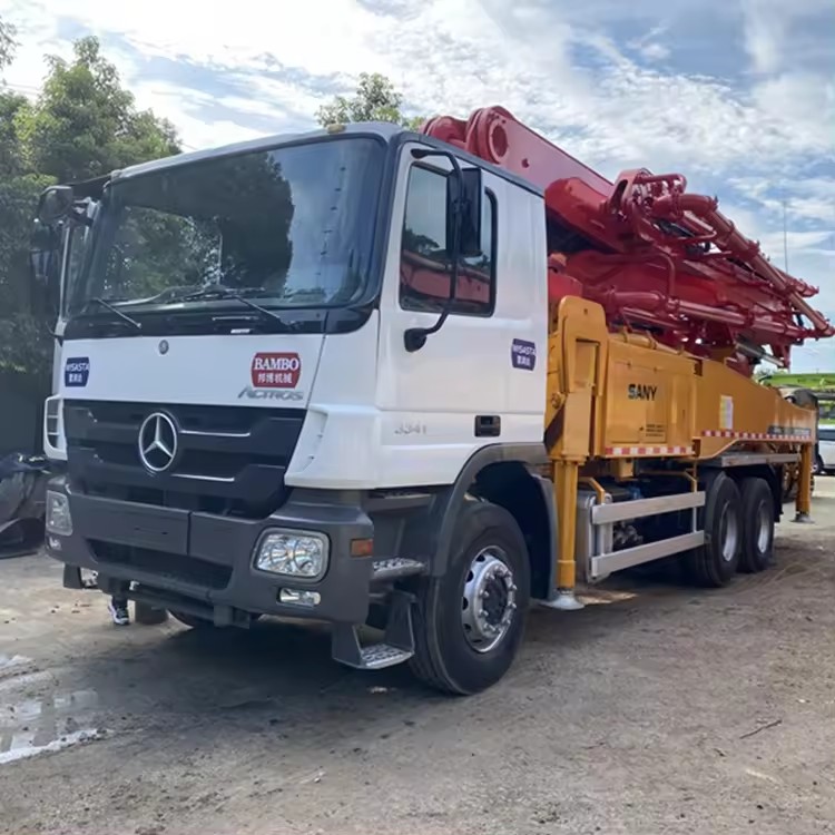 Mercedes-Benz 43m Mounted Concrete Mixer Pump Truck