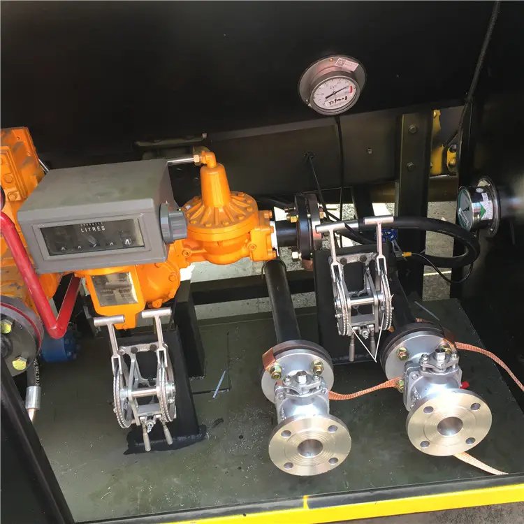 Good Price China Howo Light Duty 2mt 3000 Liter 1000 Gallons Lpg Gas Bob